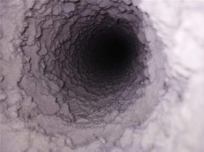 Laundry duct before cleaning